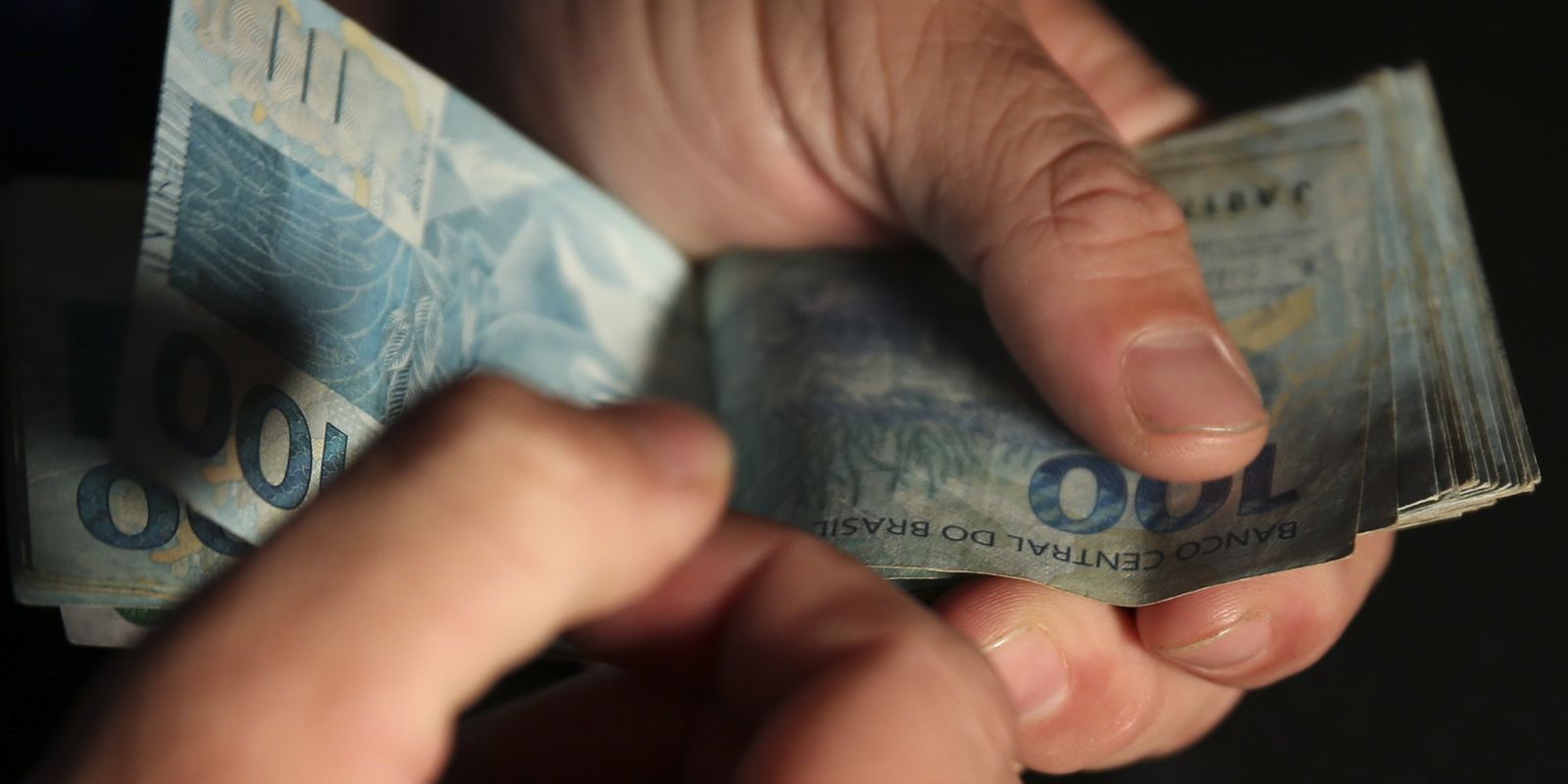 Juros pressionam e elevam Dívida Pública para R$9,288 tri
