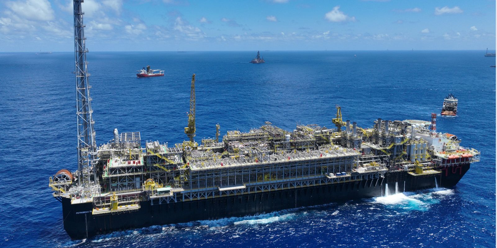 Liminar suspende cobrança de 12% sobre exportação de petróleo