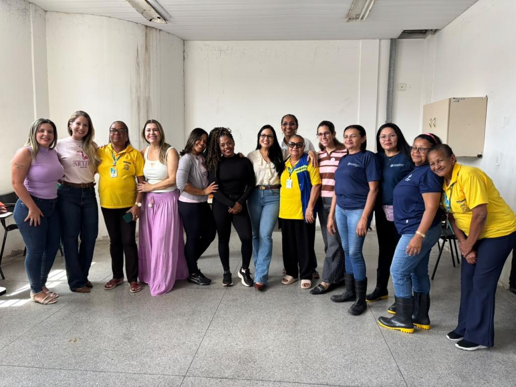 Mercado Milton Santos recebe ação do Agosto Lilás para servidoras