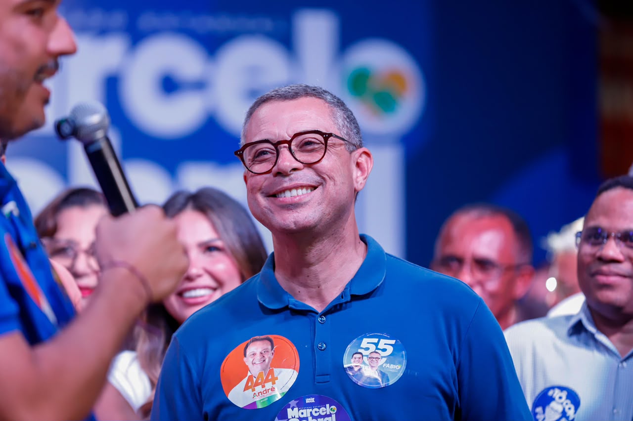 Nova pesquisa CTAS mostra Fábio Mitidieri na liderança com 44,4% das intenções de voto 2 Governador Fábio Mitidieri durante agenda de campanha em Sergipe