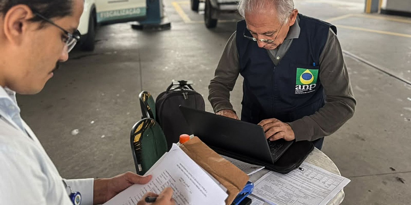 ANP multa distribuidoras em R$200 mi por alta abusiva de combustíveis