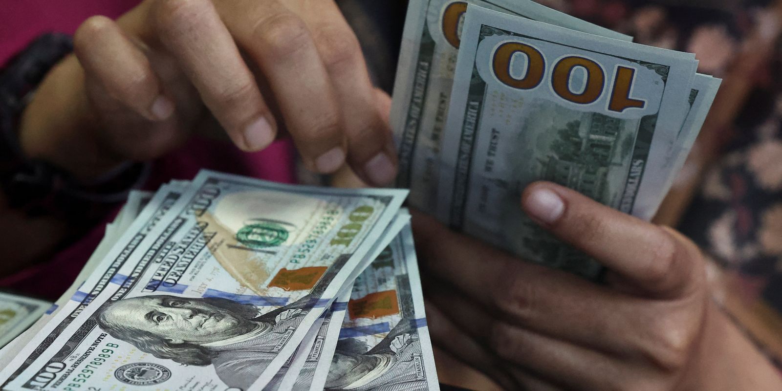 Dólar avança a R$5,226 e pressiona ações; Ibovespa cai de novo