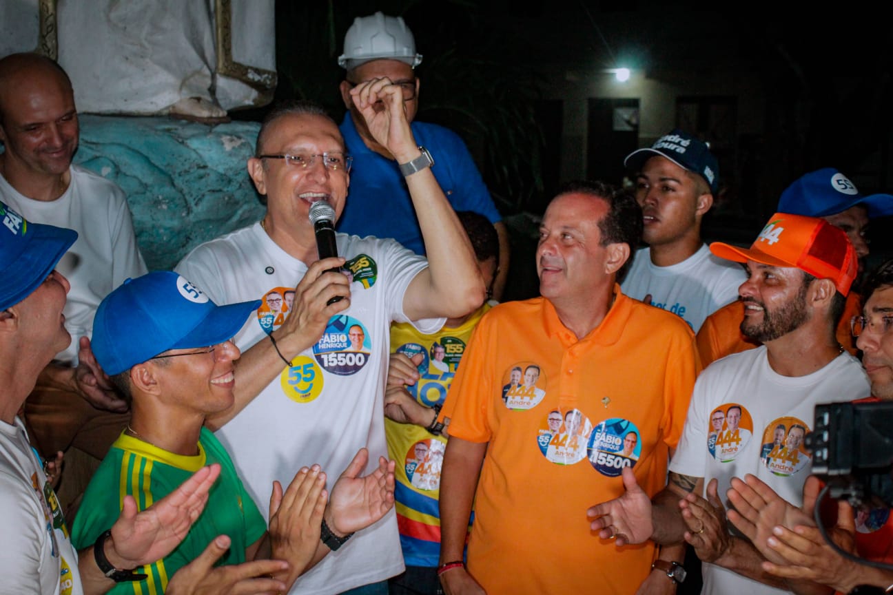 Fábio Henrique participa de carreata que reuniu centenas de veículos em Aracaju 2 Candidato a deputado estadual Fábio Henrique durante agenda no feriado da Independência