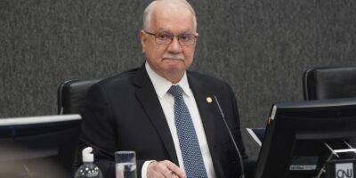 Fachin determina 24h para PF detalhar guarda dos dados do celular de Vorcaro