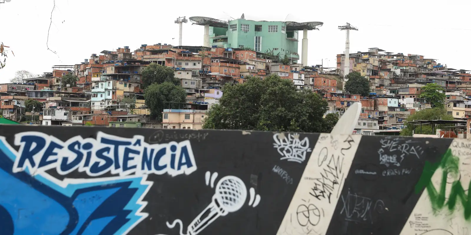 Favelas do Rio elevam educação ao topo da pauta eleitoral