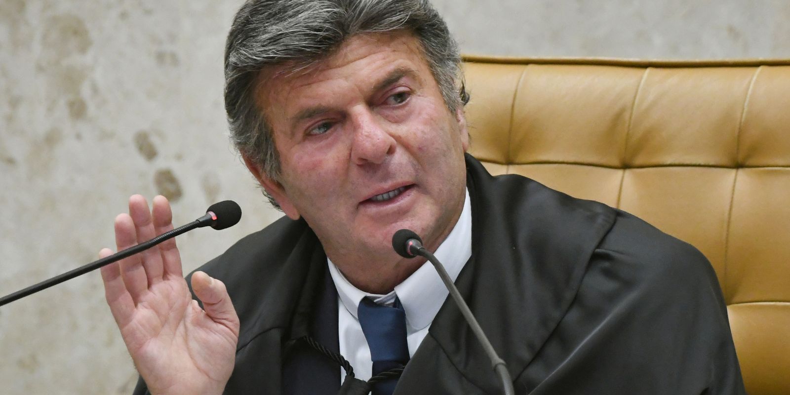 Fux dá 15 dias para União, BC e FGC explicarem impasse do socorro ao BRB 1 Fux dá 15 dias para União, BC e FGC explicarem impasse do socorro ao BRB