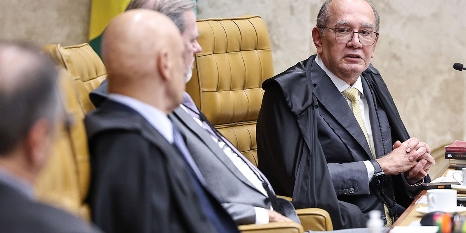 Gilmar Mendes exige acesso integral ao celular de Vorcaro antes do julgamento