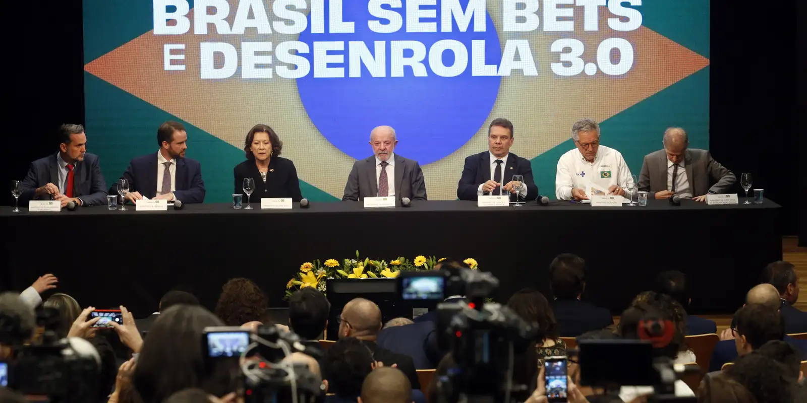Governo lança terceira fase do Desenrola com leilão de dívidas de até R$ 10 mil