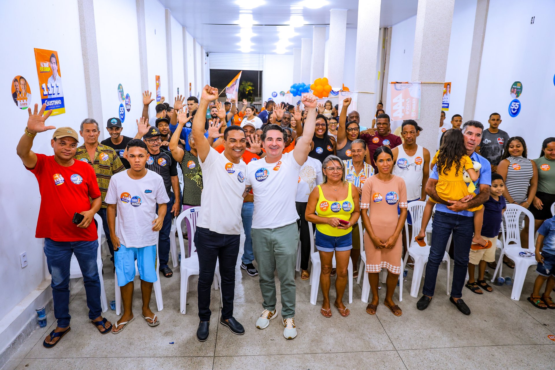 O deputado federal Gustinho Ribeiro durante encontro no conjunto Parque dos Faróis, em Nossa Senhora do Socorro