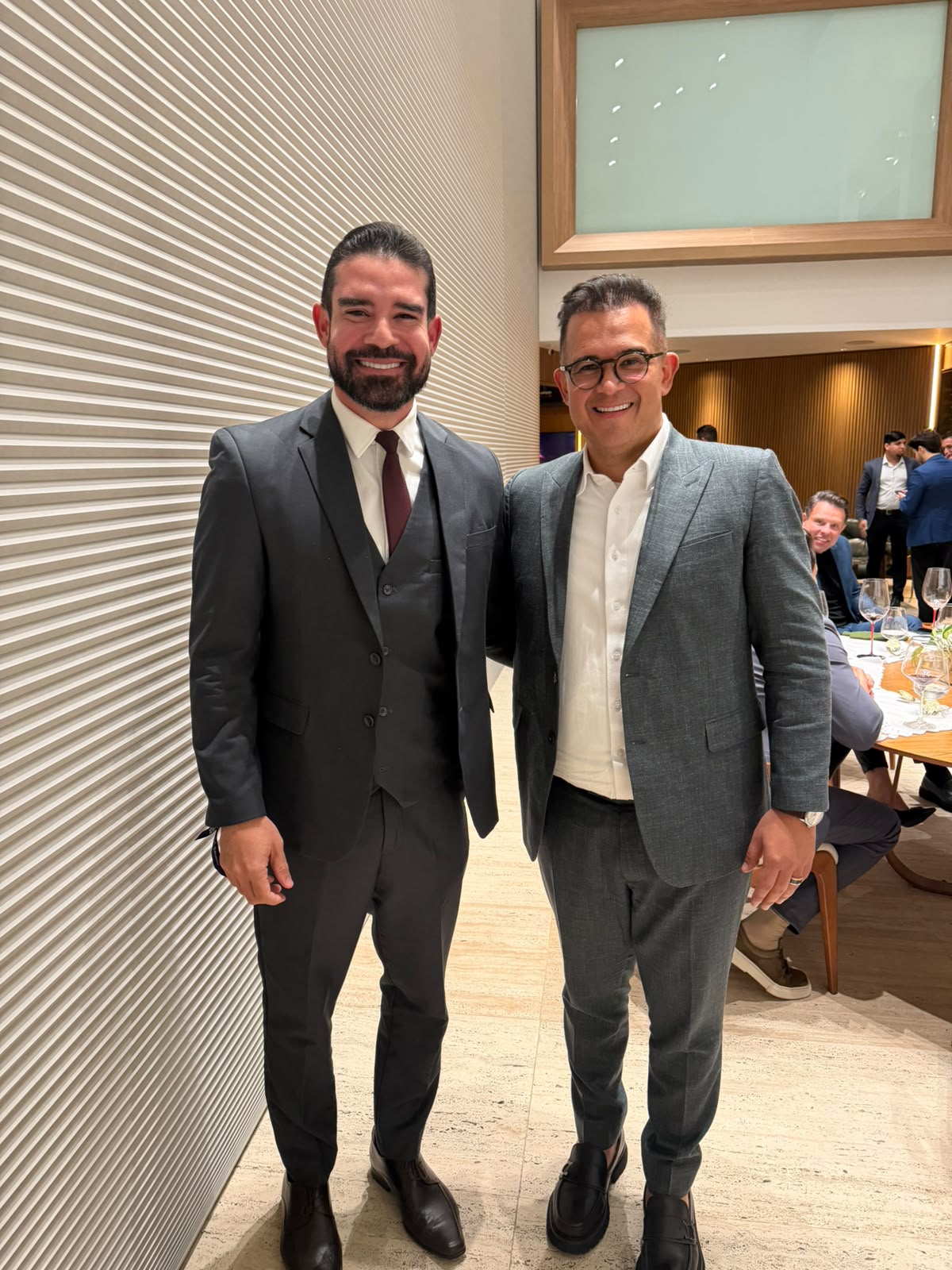 Dr. Marlon Batista ao lado do empresário Bruno Avelar em evento em São Paulo