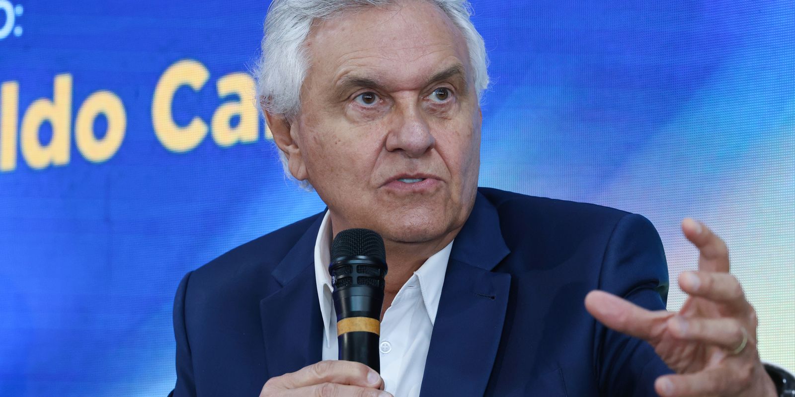 Médicos confirmam pneumonia em Ronaldo Caiado após tomografia em SP