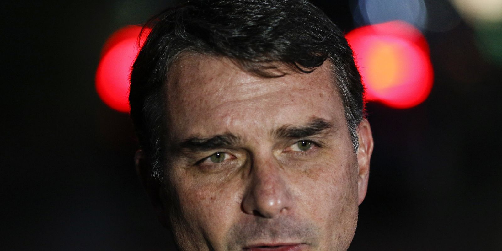 PF aponta pedido de R$131 mi de Flávio a banqueiro para financiar filme