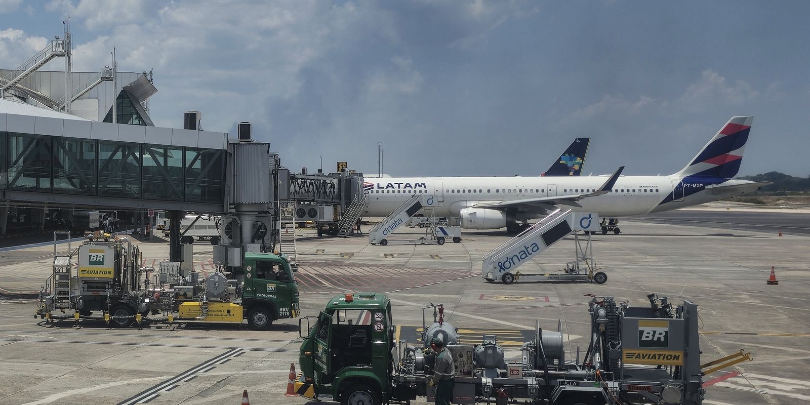 QAV sobe 13,9% e pressiona custos das companhias aéreas