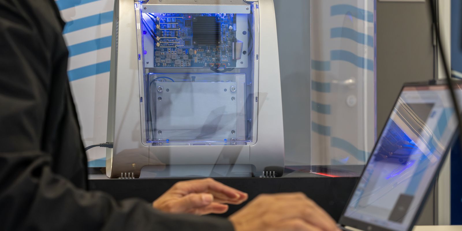 Senai instala Triangulum II e forma profissionais em computação quântica