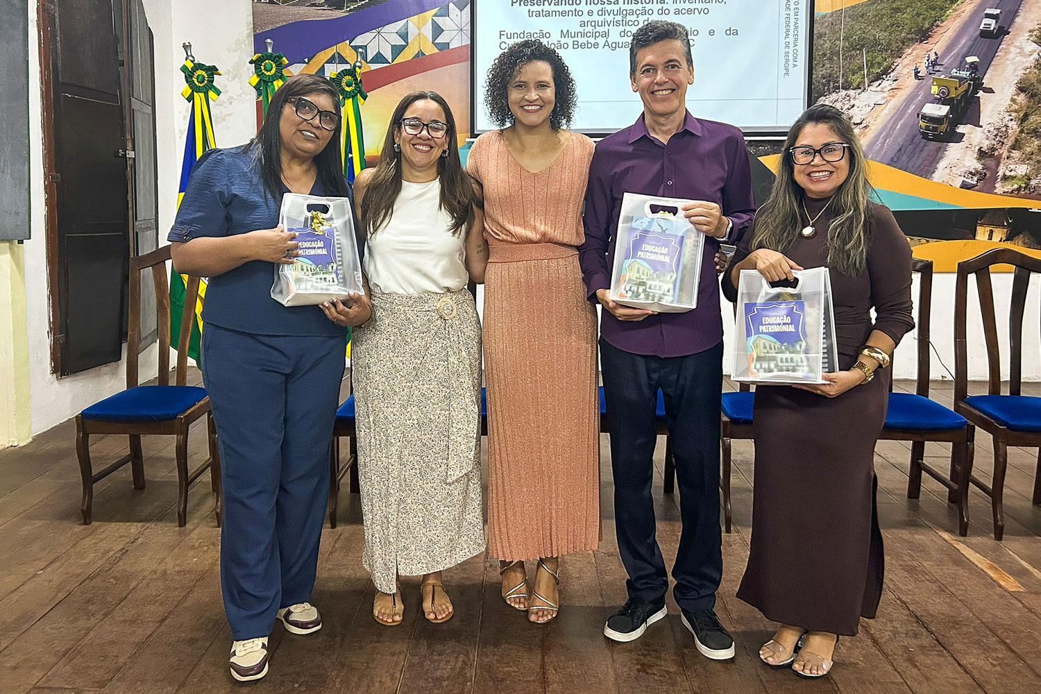 Representantes da UFS e da Prefeitura de São Cristóvão durante a cerimônia
