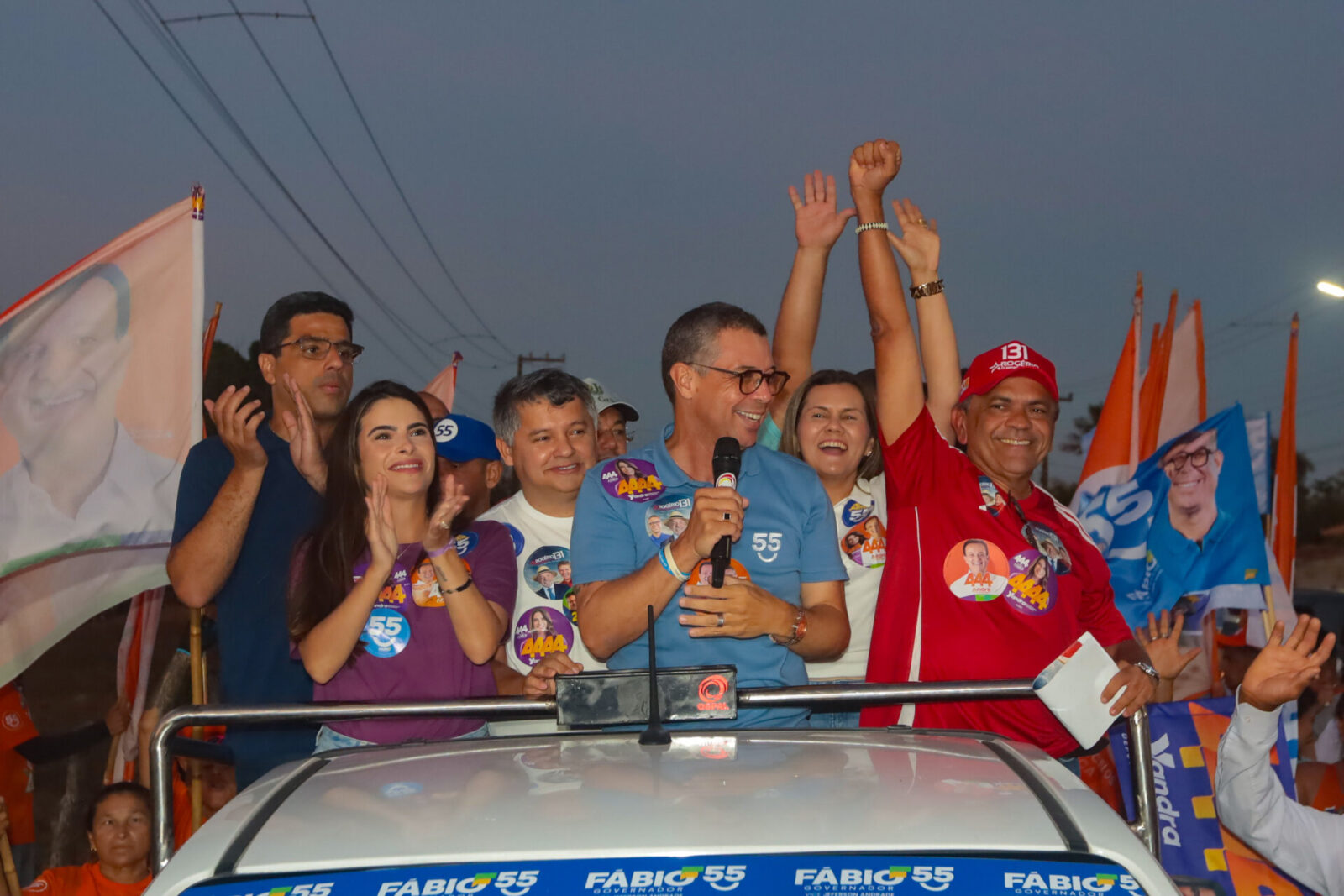A deputada federal Yandra Moura durante a carreata em Graccho Cardoso