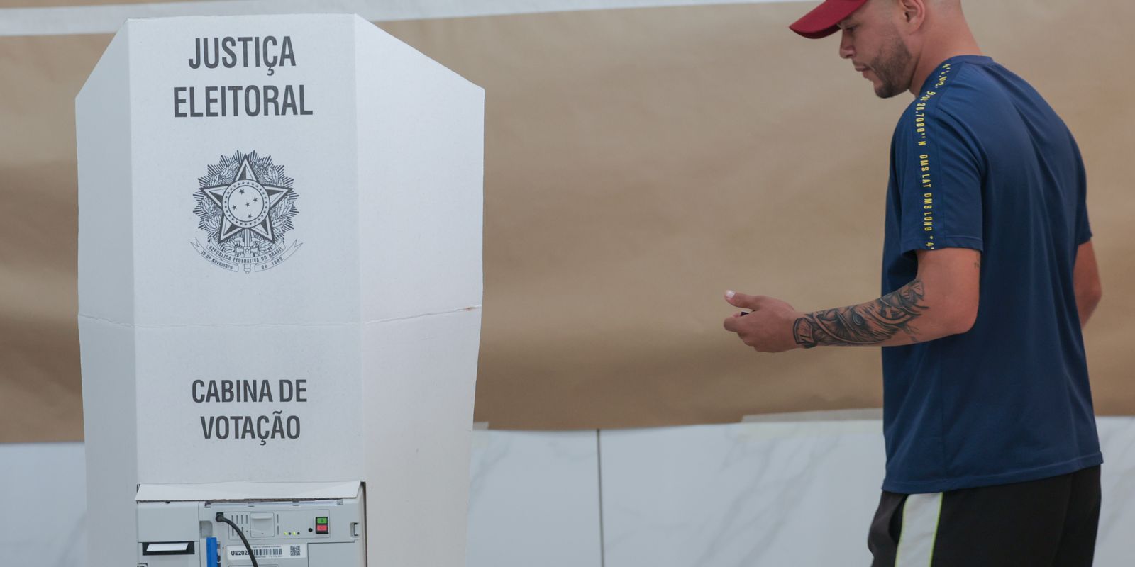 Abstenção no 1º turno sobe a 33,4 milhões e supera 21%
