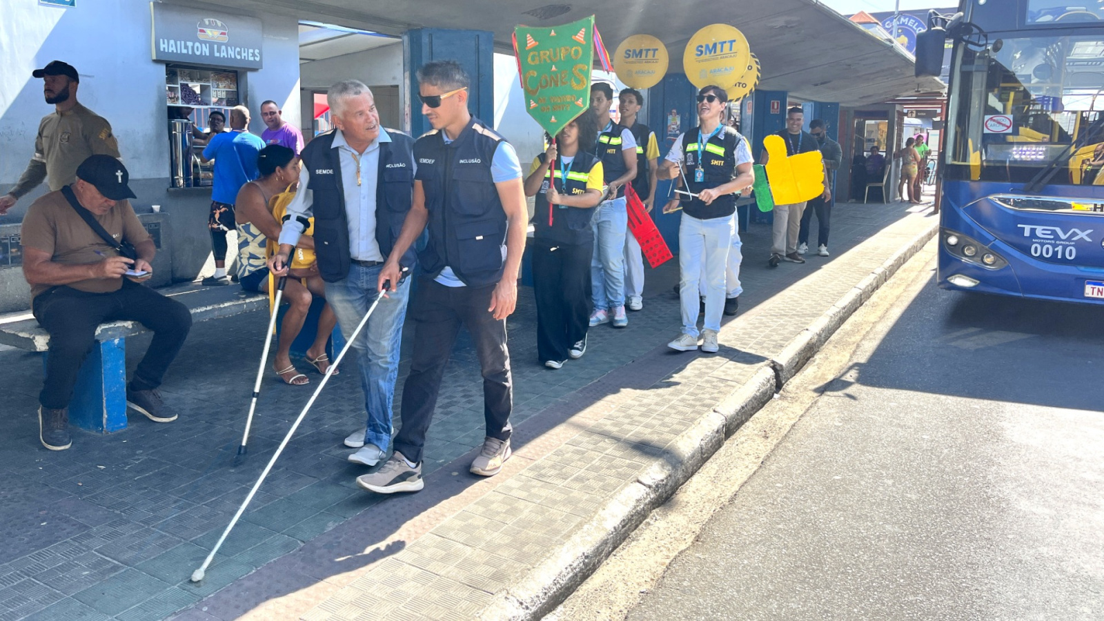 Ação no Terminal do Centro reforça respeito à acessibilidade nos ônibus