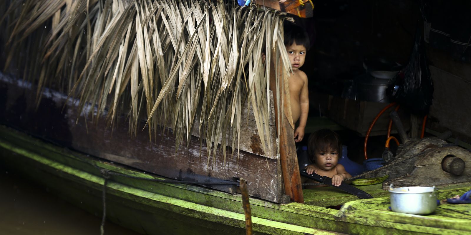 barcos levam eleitores indigenas as urnas no vale do javari 20261022