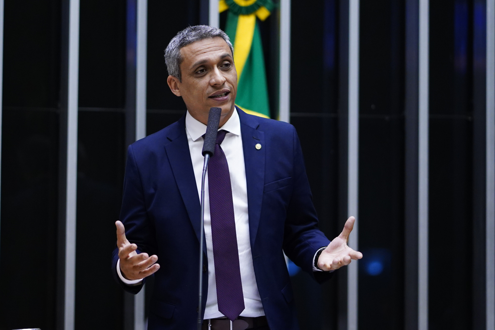 Candidatos intensificam articulações em Brasília e Goiânia nesta terça