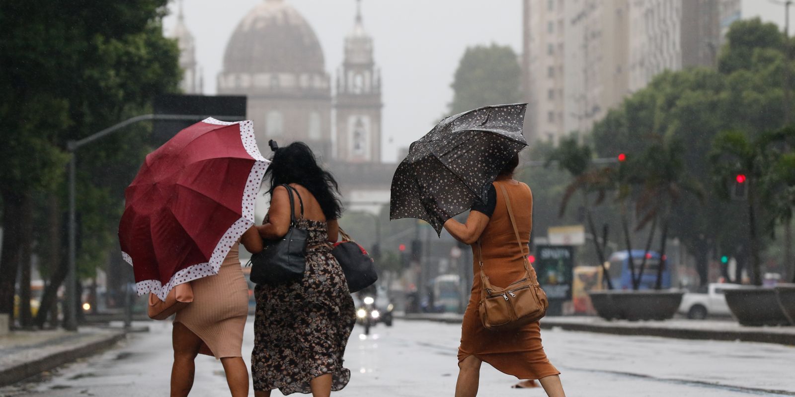 Defesa Civil mobiliza equipes por previsão de fortes chuvas no Sul e Sudeste 1 Defesa Civil mobiliza equipes por previsão de fortes chuvas no Sul e Sudeste