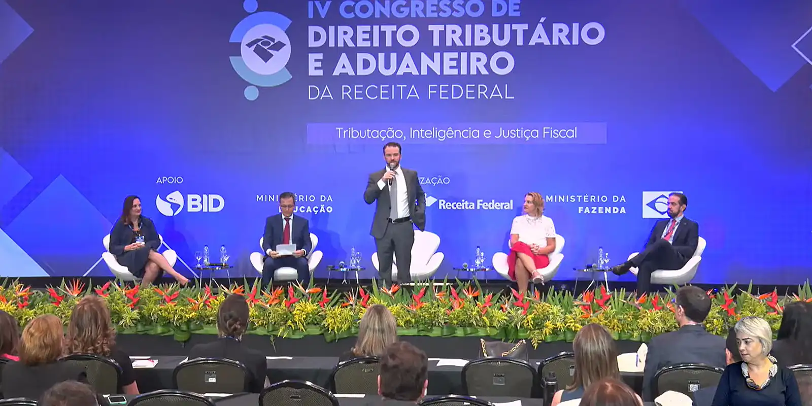 Durigan defende Receita como hub estratégico de inteligência do Estado