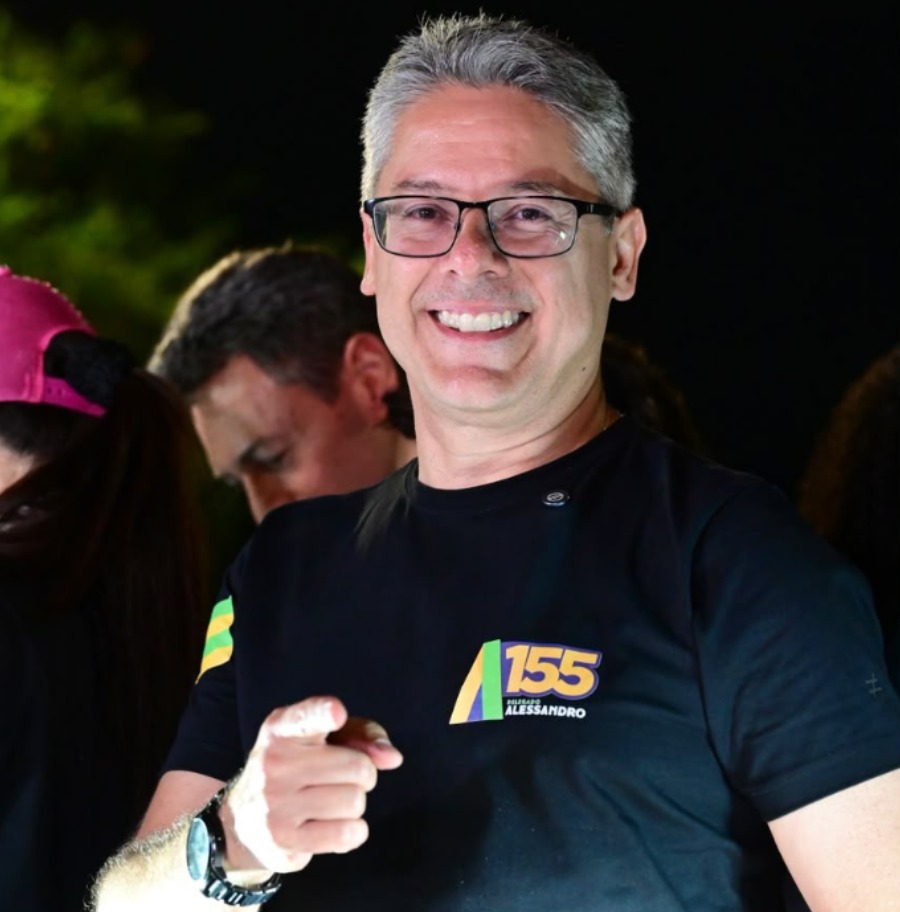 Reeleição garante mais oito anos de mandato