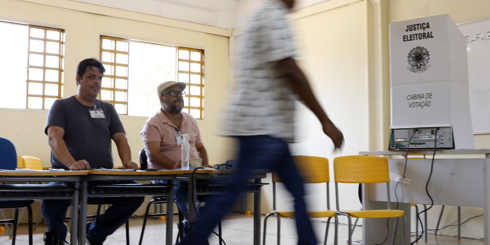 Eleitores vão às urnas: 158,7 milhões decidem futuro do país