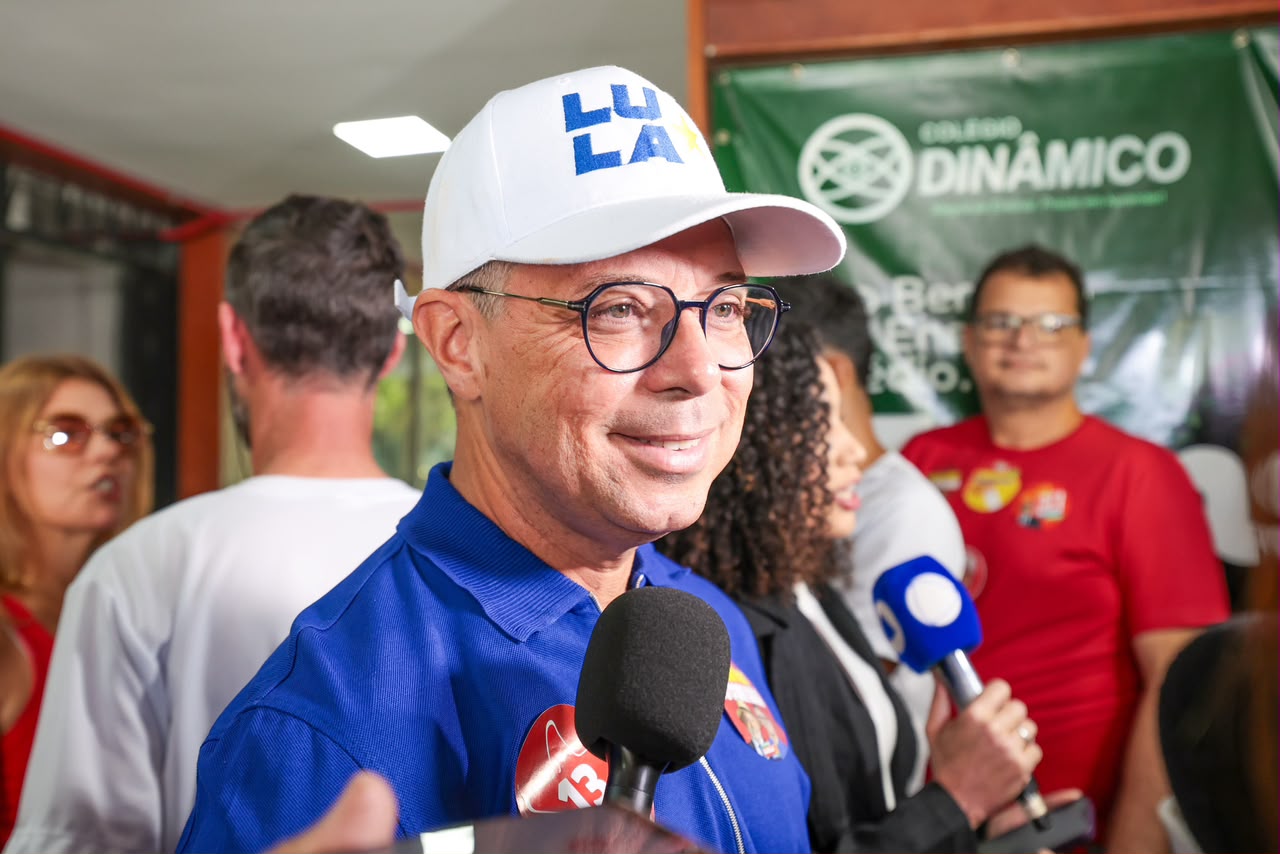 Fábio Mitidieri no Colégio Dinâmico, em Aracaju, no dia 25 de outubro de 2026