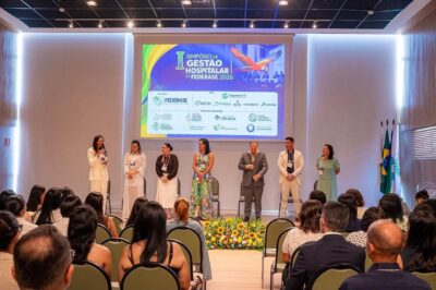 Mesa de abertura do 1º Simpósio de Gestão Hospitalar da FEDERASE, em Aracaju