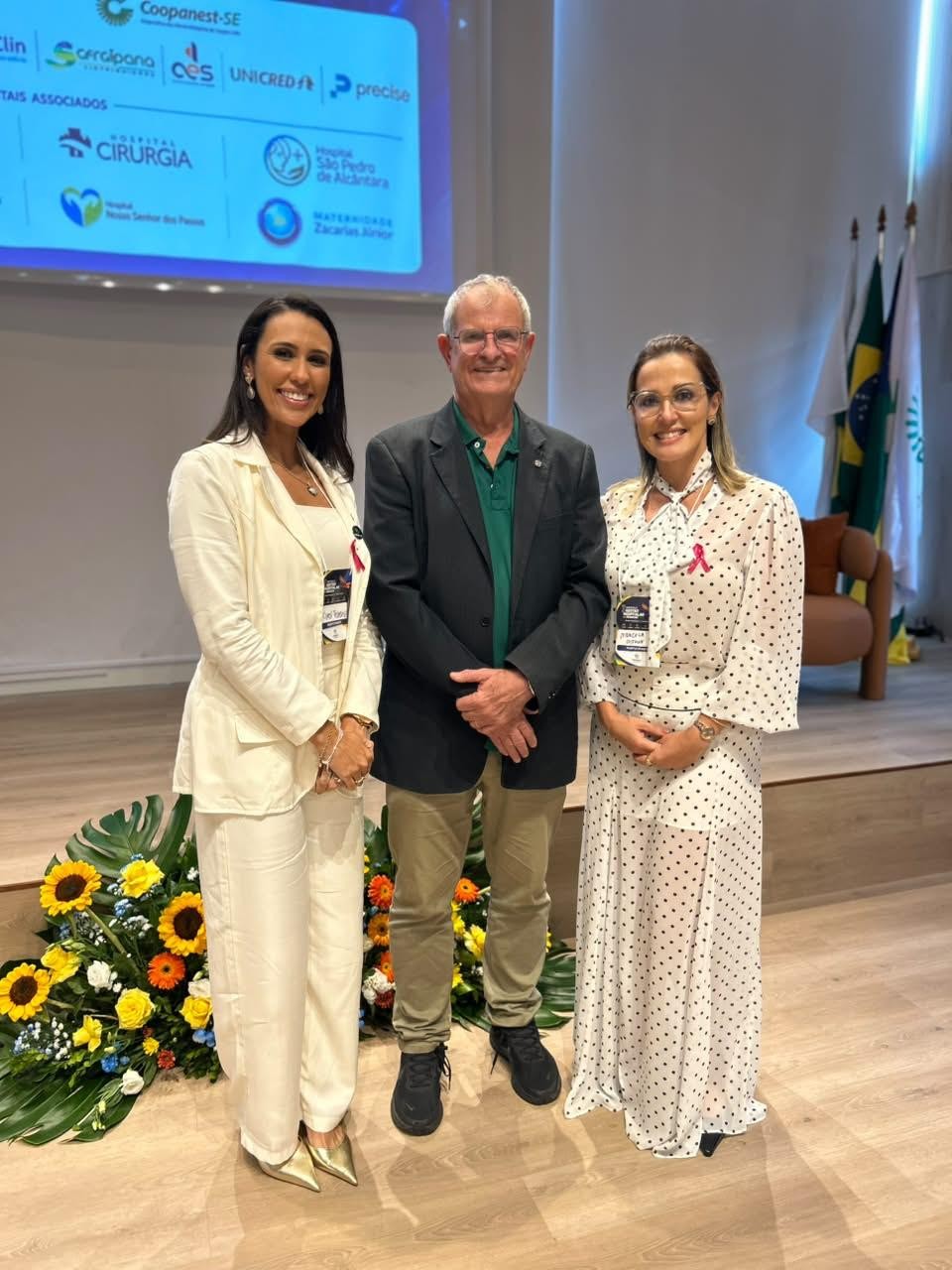 Participantes do simpósio da FEDERASE durante o evento