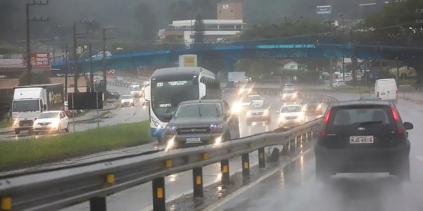 Frente fria avança e traz tempestades com risco de granizo ao Sul e Sudeste
