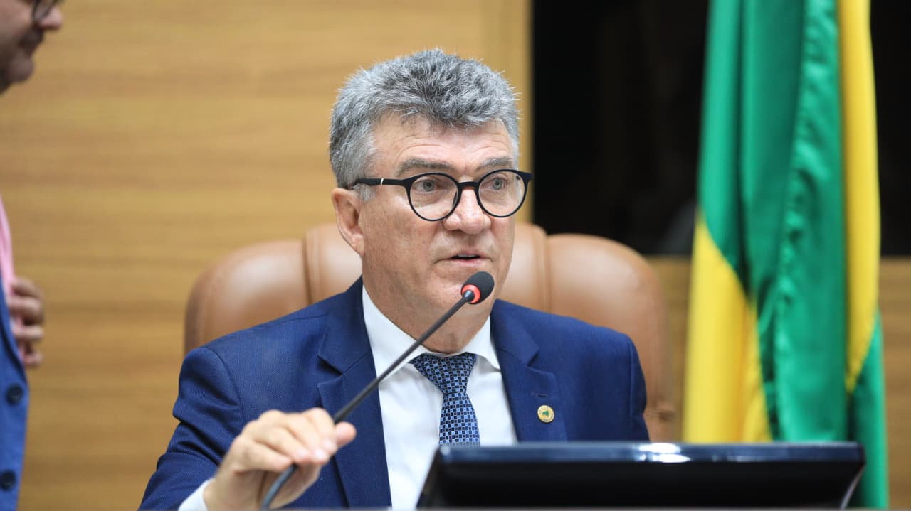 Garibalde homenageia Sergipe em sessão pelos 117 anos