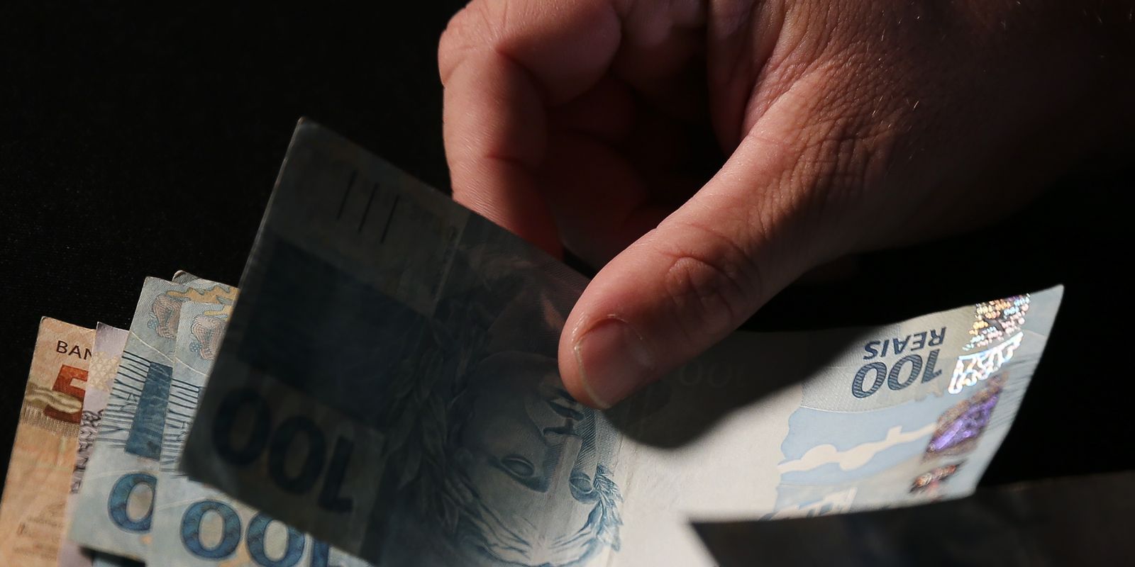 Juros pressionam e Dívida Pública Federal sobe R$ 90 bilhões em setembro