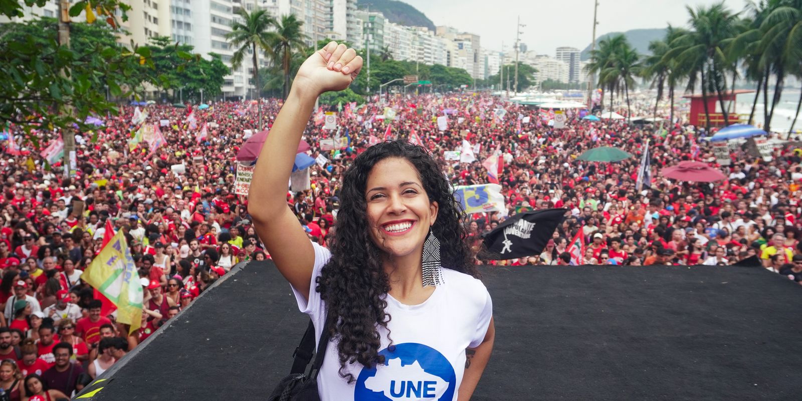 Juventude retoma ruas em capitais por democracia e ensino público