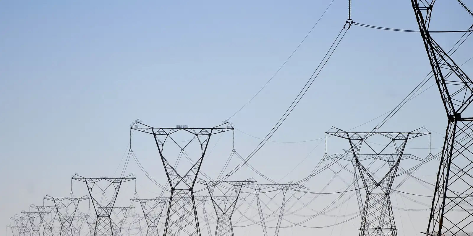 Operação especial: distribuidoras garantem energia no 1º turno