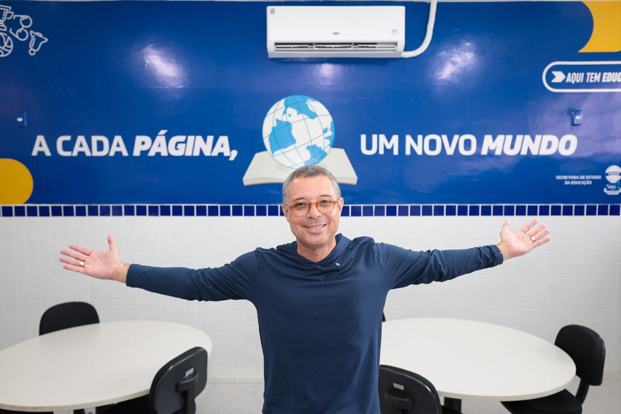 O governador Fábio Mitidieri durante agenda de campanha