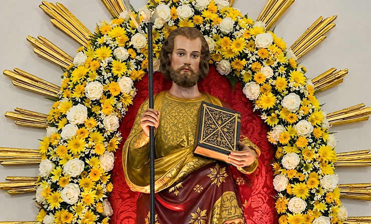 Procissão luminosa e missas celebram São Judas Tadeu em Aracaju