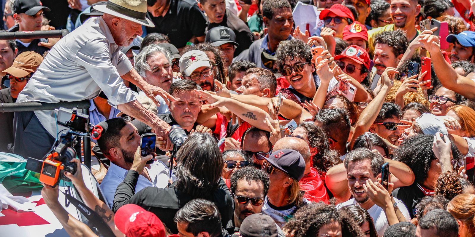 PT recorre à Justiça para reativar canal 'Exército do Lula'