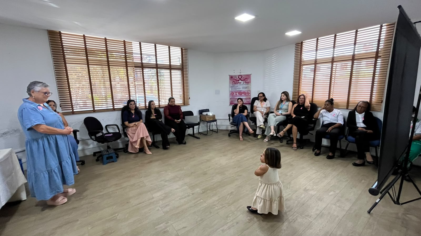 Semdef promove roda de conversa sobre Outubro Rosa e acessibilidade