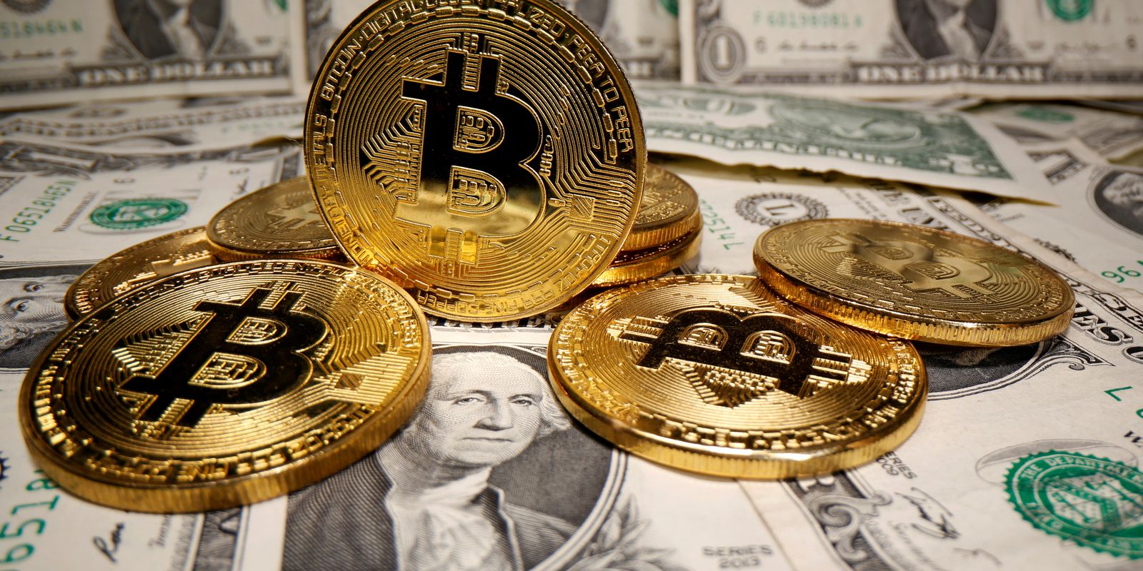 Site paga em criptomoedas para divulgar mensagens pró-Flávio Bolsonaro