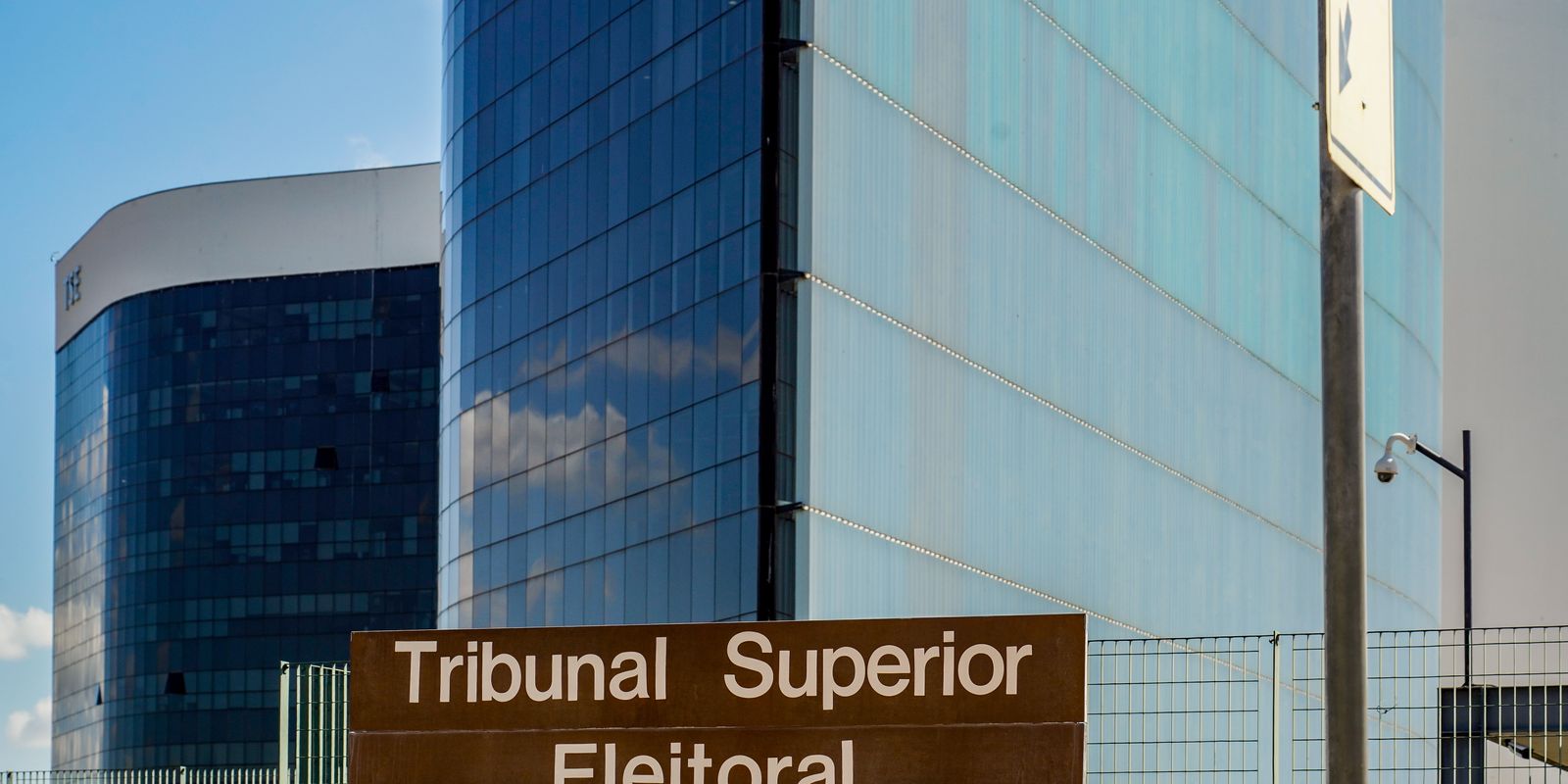 TSE barra candidatura de advogado condenado por lesão corporal contra mulher