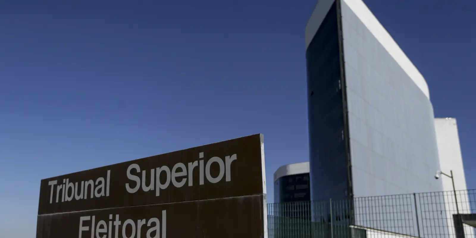 TSE reinicia apuração do 2º turno às 19h após extensão do voto