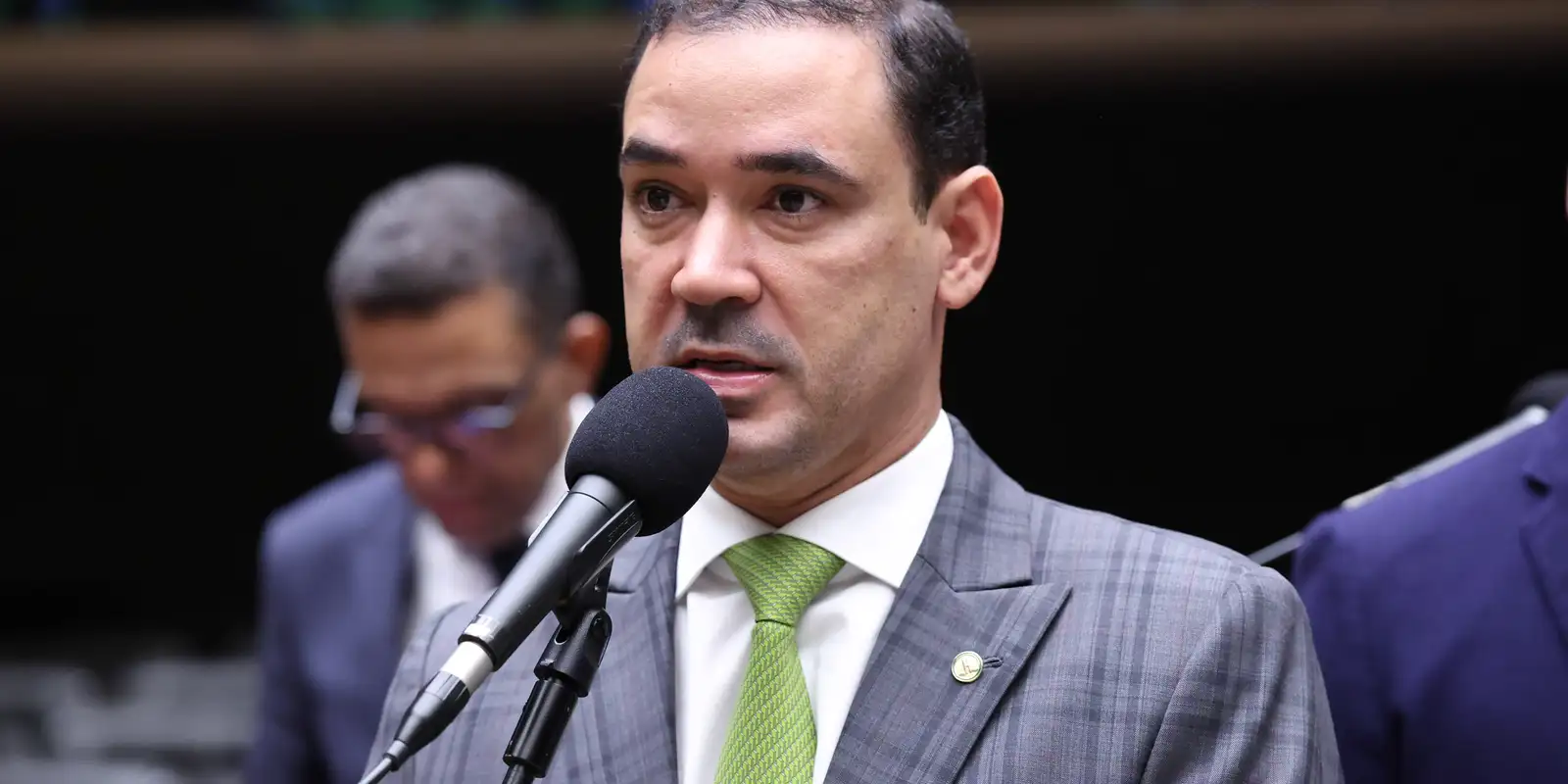 Vicentinho Júnior conquista governo do Tocantins com 63,95%